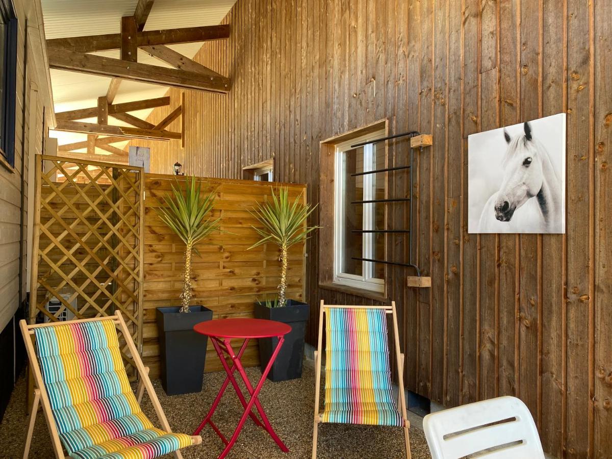 Chateau De Bellevue B&B Et Appartements Avec Piscine Saisonal Chauffee Et Chambres Partout Climatisees Saint-Avit  Екстер'єр фото