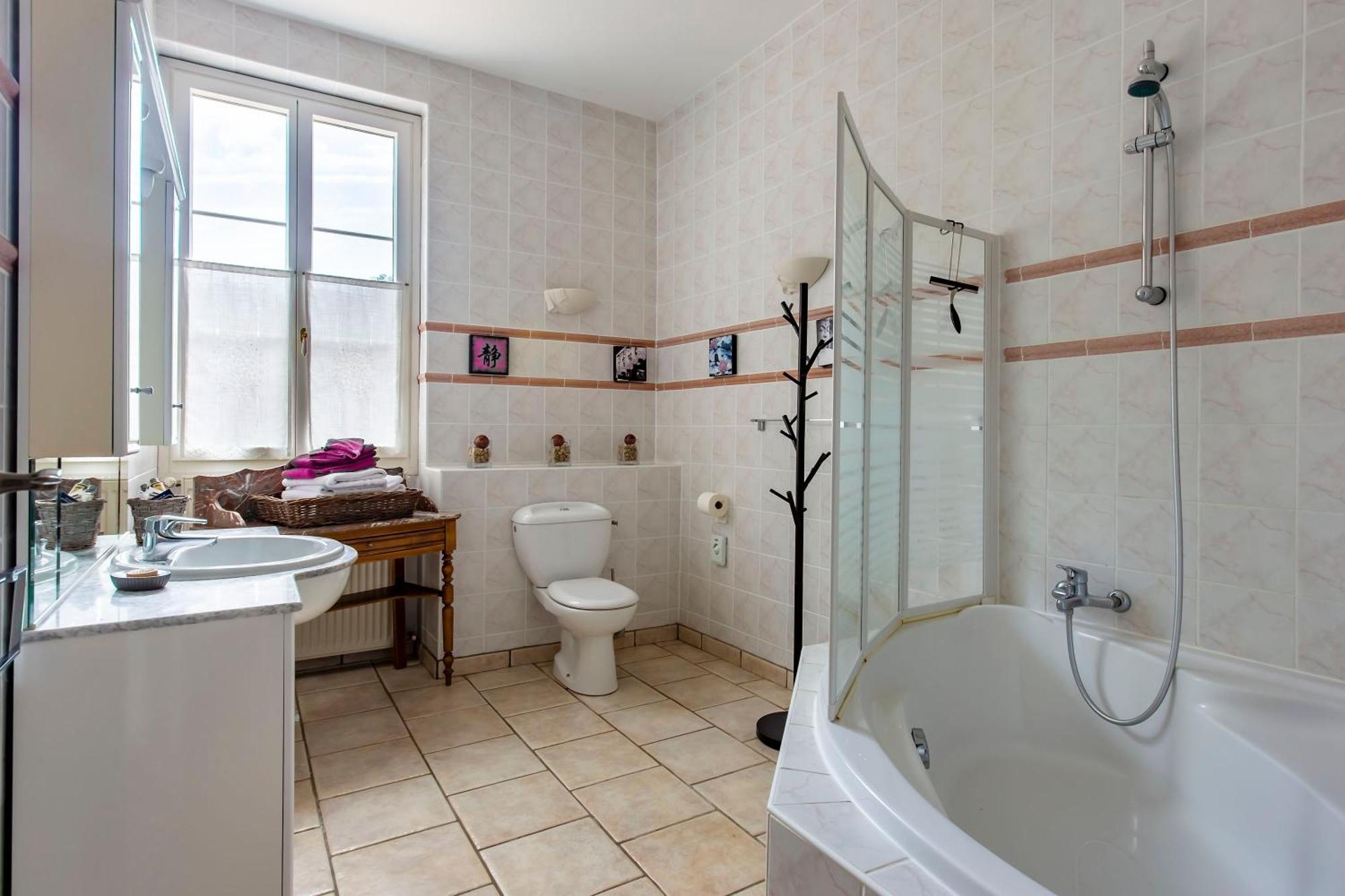 Chateau De Bellevue B&B Et Appartements Avec Piscine Saisonal Chauffee Et Chambres Partout Climatisees Saint-Avit  Номер фото