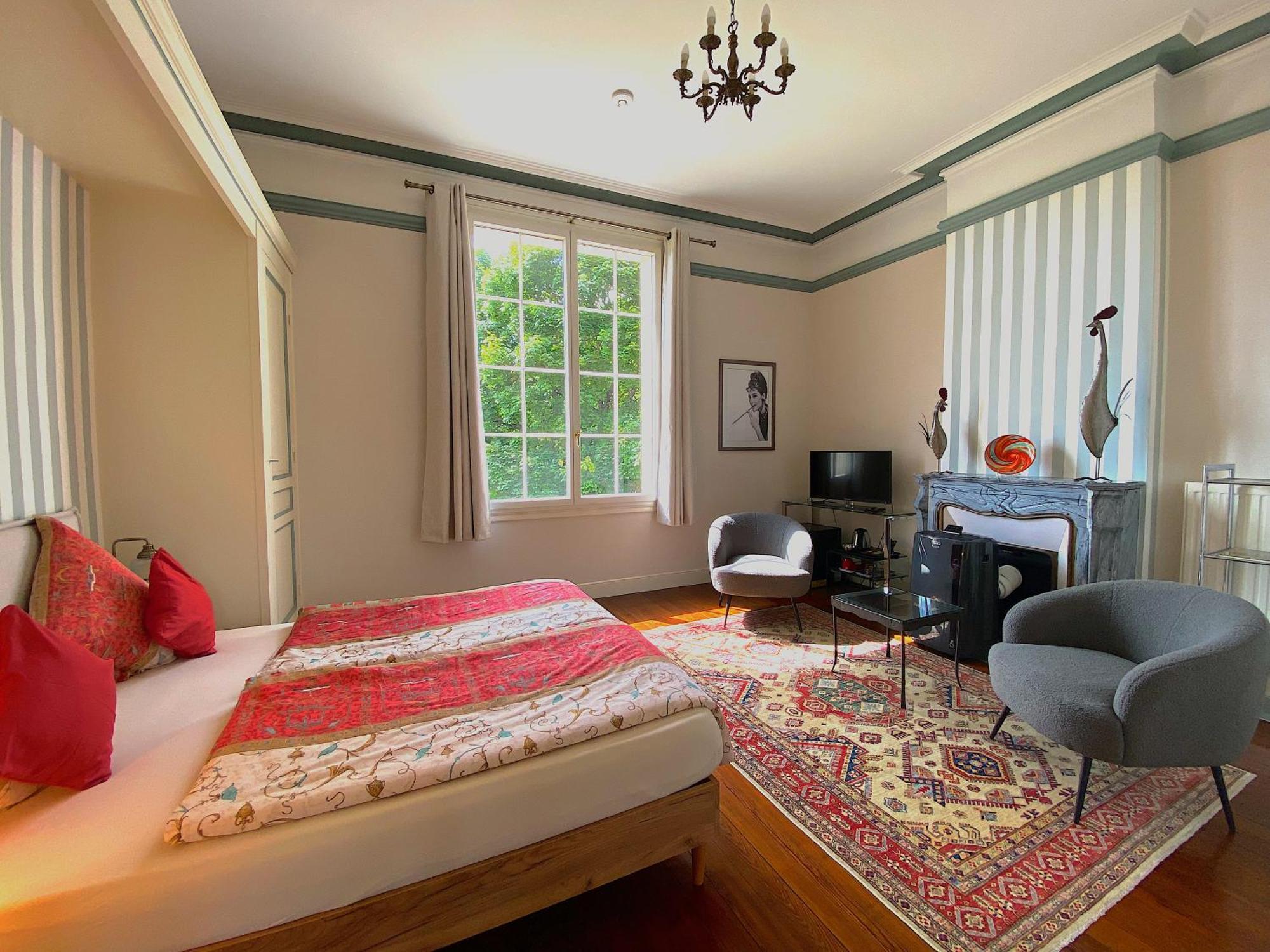 Chateau De Bellevue B&B Et Appartements Avec Piscine Saisonal Chauffee Et Chambres Partout Climatisees Saint-Avit  Екстер'єр фото
