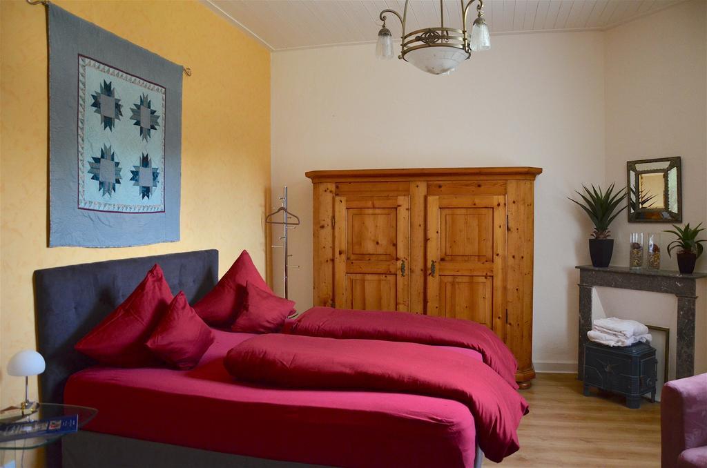 Chateau De Bellevue B&B Et Appartements Avec Piscine Saisonal Chauffee Et Chambres Partout Climatisees Saint-Avit  Екстер'єр фото